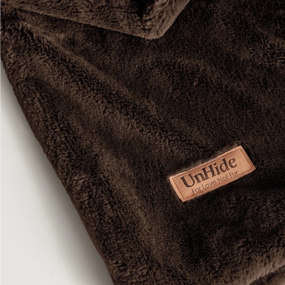 Unhide Bedding Unhide Lil Marshmallow Blanket Chocolate Brown For